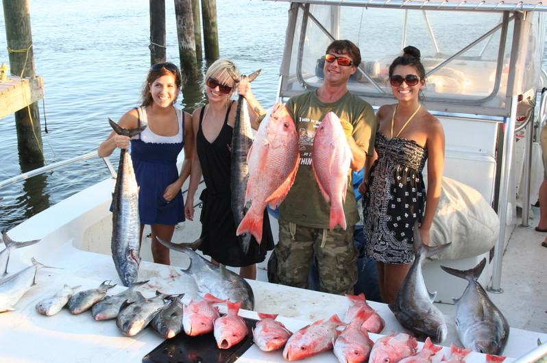 Fish Commander Offshore Fishing Charters: BOTTOM DEEP SEA FISHING "On the Prowl"