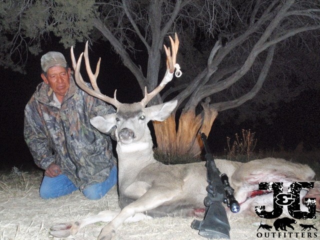 J & G Guides & Outfitters: New Mexico Mule Deer Hunts
