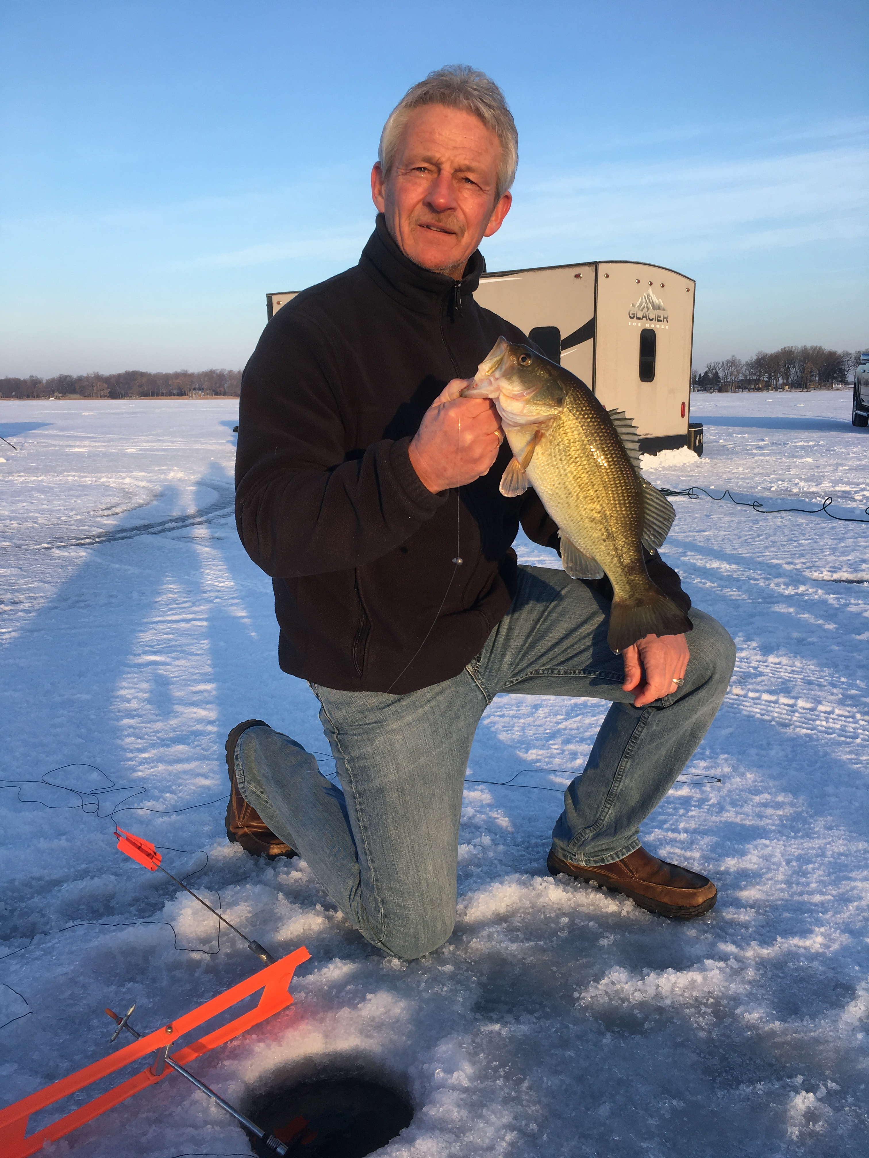 Minnesota Fishing Guide Service: Ice Fishing 