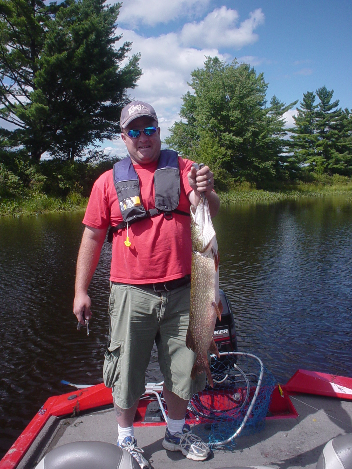 Reddog Guide Service: Trout/Pike and Bass Fishing